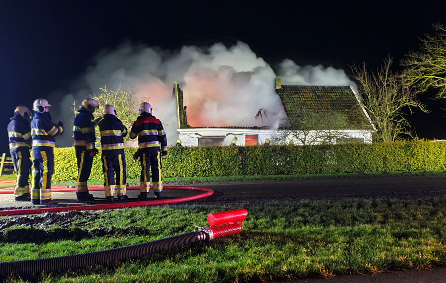 Woonhuis Sint Annaparochie verwoest door brand