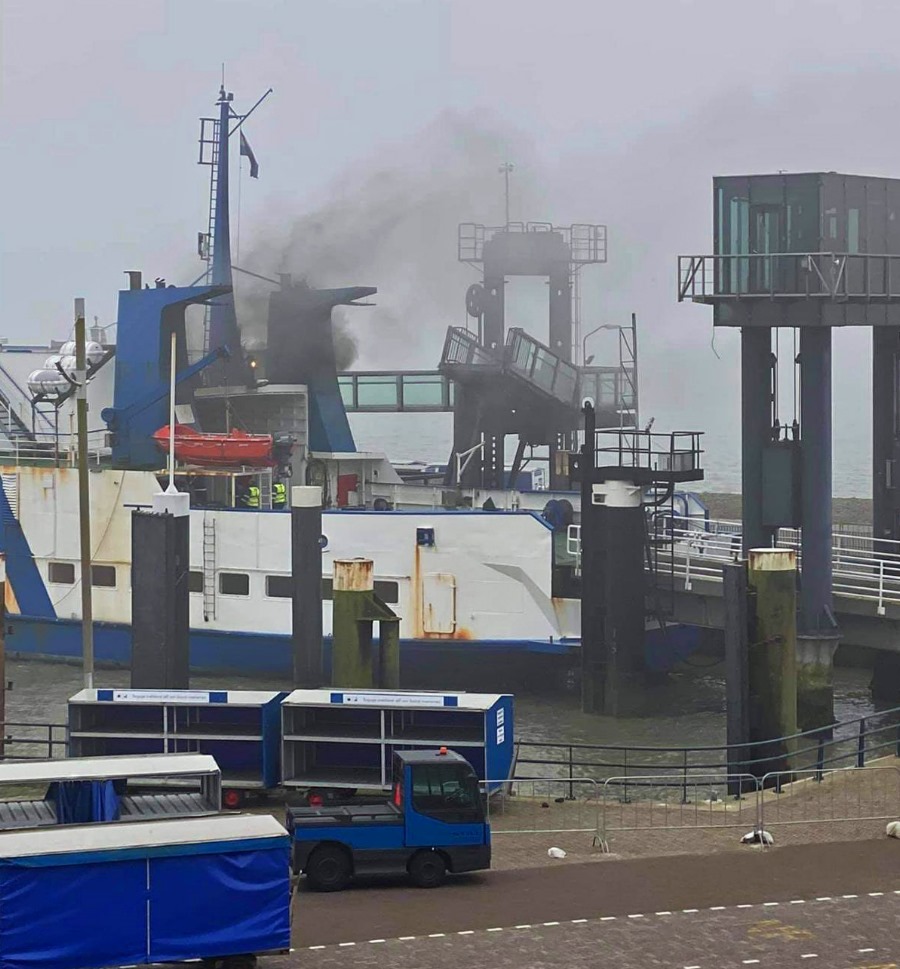 Vlieland: brand op veerboot