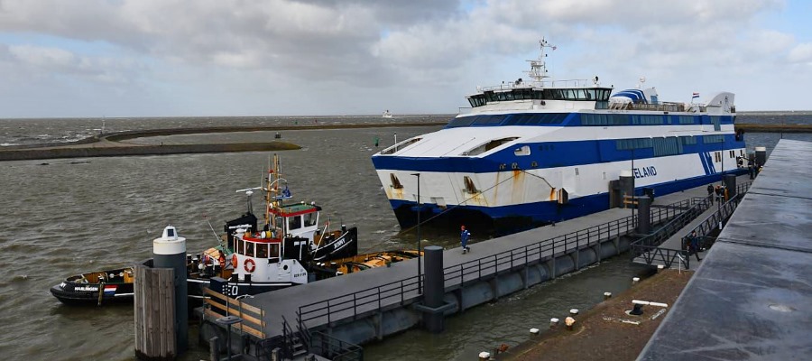 Veerboot Vlieland in problemen op Waddenzee