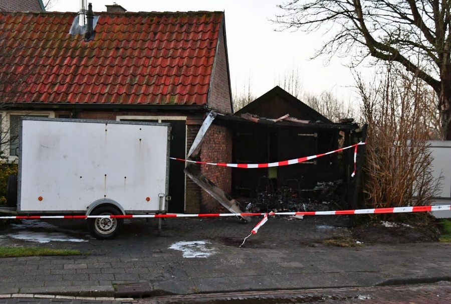 Brand carport Koningin Julianastraat Harlingen