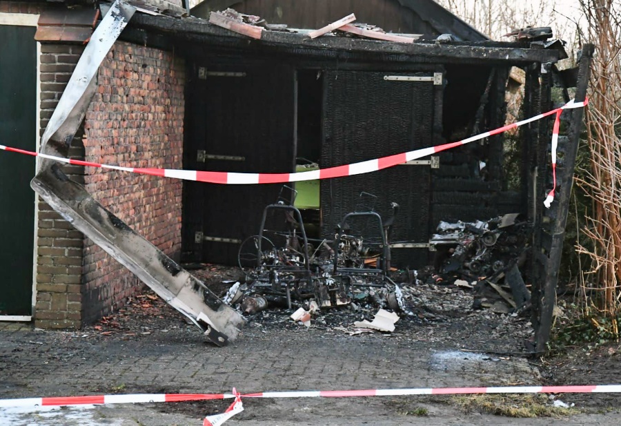 Brand carport Koningin Julianastraat Harlingen