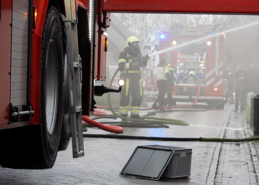 Dak woning in brand Tzummarum