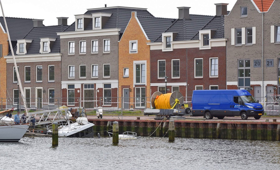 Kotter zinkt in Zuiderhaven Harlingen