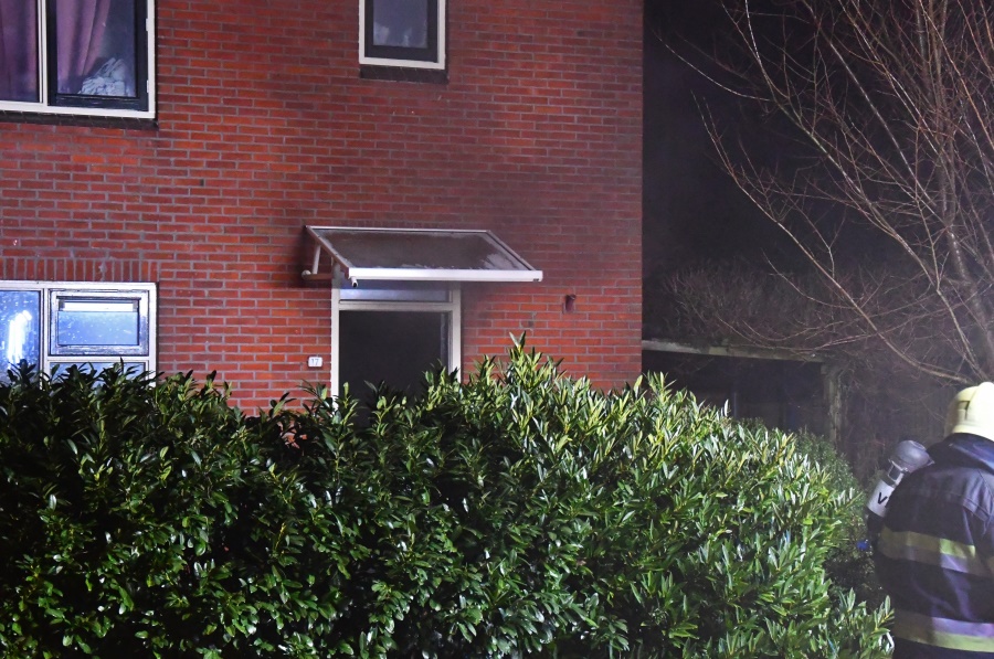 Veel schade bij woningbrand Herbaijum