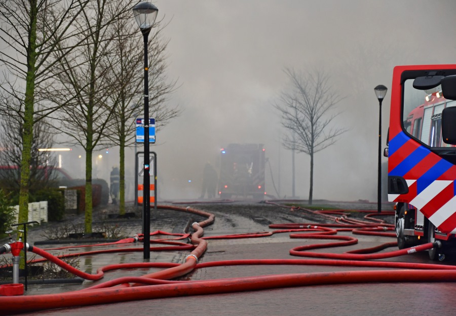 Grote brand boerderij Swaerderwei Tzummarum