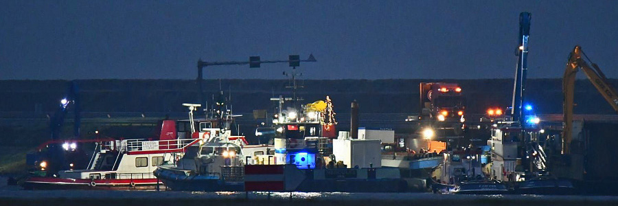 Personen te water Afsluitdijk: man gewond