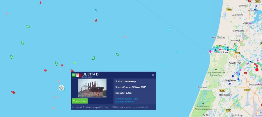 Schip op drift na aanvaring Noordzee
